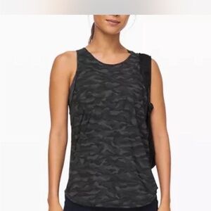 Lululemon black and gray camo sculpt tank with mesh